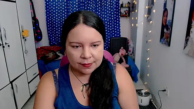 Snapshot of claryssa_ chatting on November 8, 9:46 pm claryssa online show from November 8, 9:46 pm