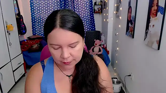 Snapshot of claryssa_ chatting on November 24, 9:03 pm claryssa online show from November 24, 9:03 pm