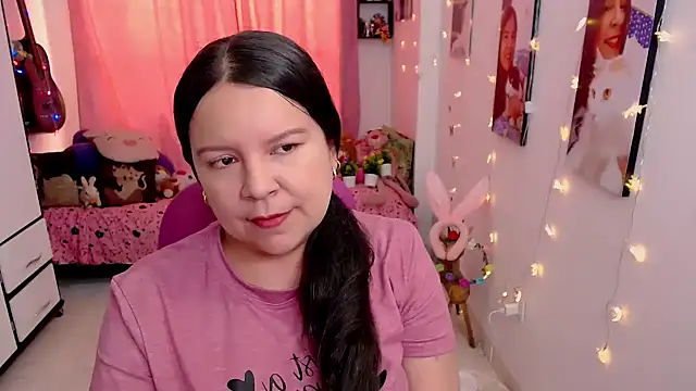 claryssa  online show from April 3, 7:23 pm