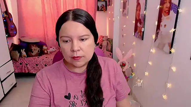 claryssa  online show from April 10, 7:18 pm