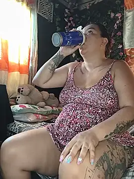 Horny kaylee online show from June 26, 10:03 pm