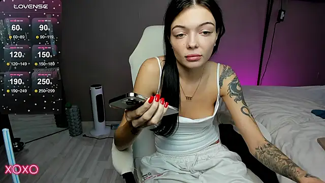 Mariella Adamss online show from October 17, 1:03 pm