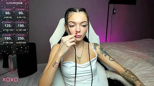 Mariella Adamss online show from October 28, 11:14 am