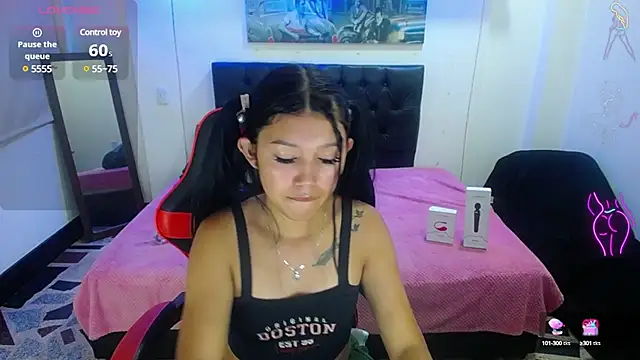 Snapshot of emily_rosse04 chatting on January 11, 12:29 pm emily rosse04 online show from January 11, 12:29 pm