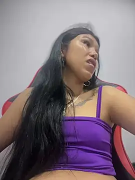 Snapshot of emily_rosse04 chatting on February 26, 12:25 pm emily rosse04 online show from February 26, 12:25 pm