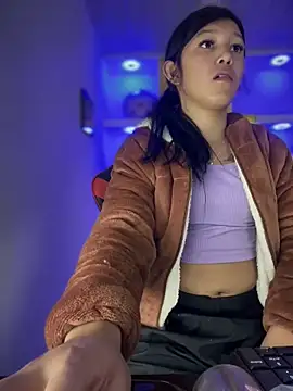 Snapshot of emily_rosse04 chatting on March 16, 12:11 pm emily rosse04 online show from March 16, 12:11 pm