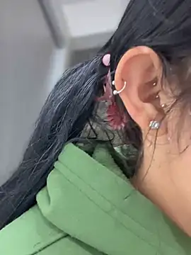 Snapshot of emily_rosse04 chatting on March 19, 12:12 pm emily rosse04 online show from March 19, 12:12 pm