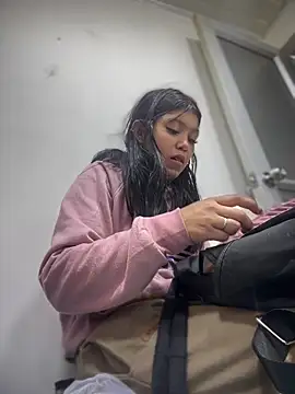 Snapshot of emily_rosse04 chatting on September 13, 12:49 pm emily rosse04 online show from September 13, 12:49 pm