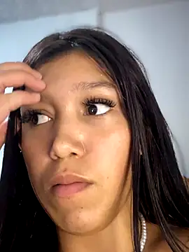 Snapshot of emily_rosse04 chatting on October 3, 2:19 am emily rosse04 online show from October 3, 2:19 am