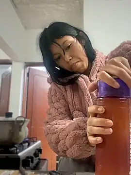 Snapshot of emily_rosse04 chatting on October 29, 11:12 am emily rosse04 online show from October 29, 11:12 am