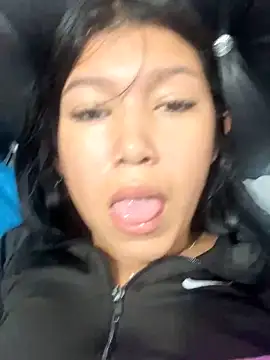 Snapshot of emily_rosse04 chatting on November 22, 11:09 am emily rosse04 online show from November 22, 11:09 am