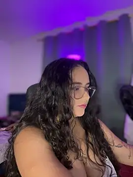 CurlyGirl 1 online show from March 31, 8:09 pm