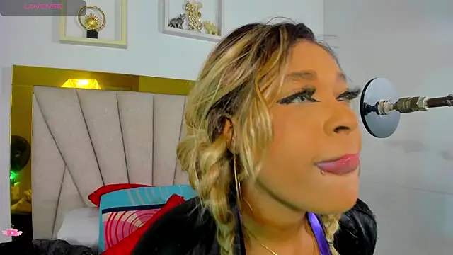 Snapshot of angel_dthroatt chatting on January 11, 12:07 pm angel dthroatt online show from January 11, 12:07 pm