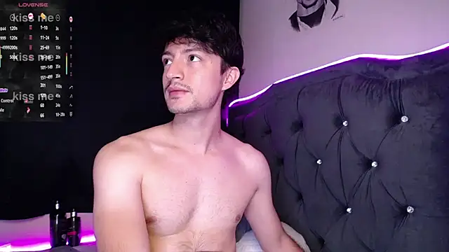 henry diiaz online show from October 15, 9:53 am