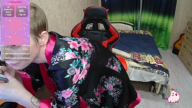 Alexis Gordon online show from December 29, 12:30 am