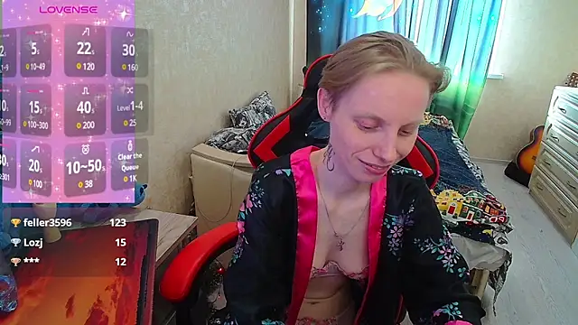 Alexis Gordon online show from February 26, 11:20 am