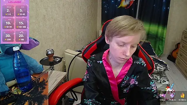 Alexis Gordon online show from March 4, 7:22 pm