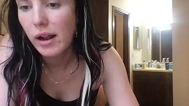 kittycatkendra online show from May 17, 11:45 pm