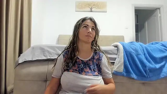 Hottalicia2 online show from August 6, 3:03 pm