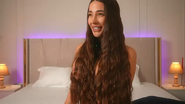 Snapshot of Miriam_fox chatting on March 21, 9:14 am Miriam fox online show from March 21, 9:14 am