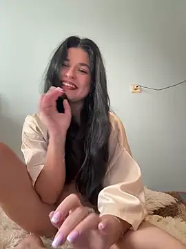 Snapshot of AlisaDoll444 chatting on September 18, 6:59 am AlisaDoll444 online show from September 18, 6:59 am