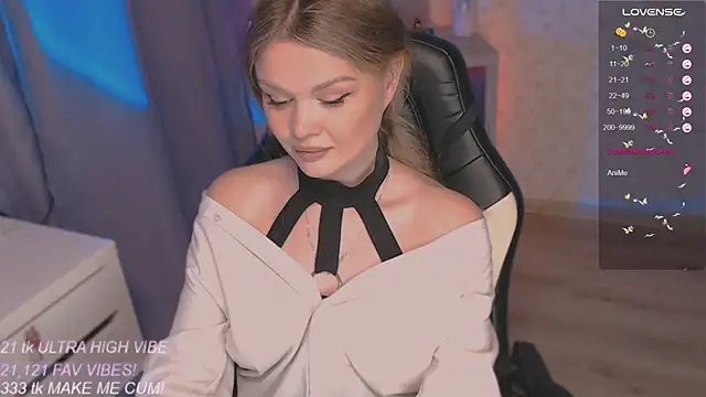 VeronaAura online show from September 27, 9:09 pm