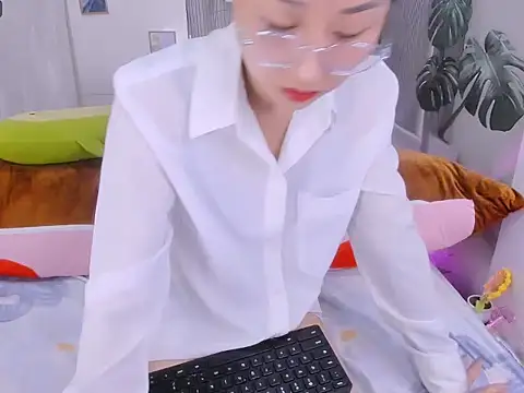 Ly   online show from April 8, 3:39 am