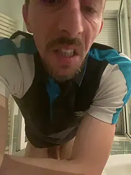 Maxthekid online show from April 21, 2:51 am