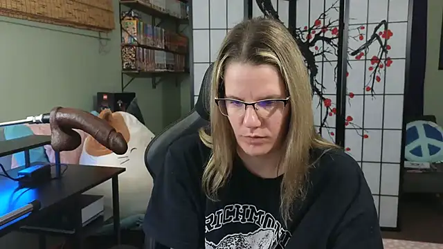 Snapshot of Sarahtineke chatting on December 16, 7:00 pm Sarahtineke online show from December 16, 7:00 pm