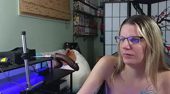 Snapshot of Sarahtineke chatting on December 23, 6:16 pm Sarahtineke online show from December 23, 6:16 pm