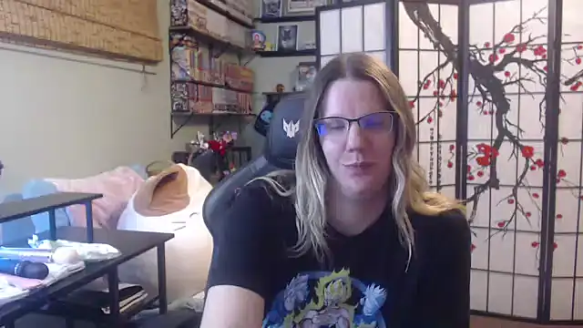 Snapshot of Sarahtineke chatting on February 17, 3:25 am Sarahtineke online show from February 17, 3:25 am