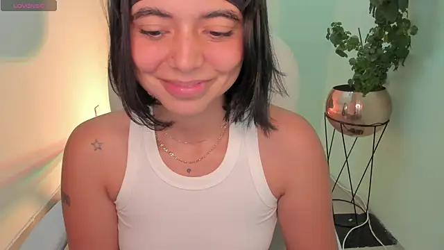 Snapshot of NicolRoss_ chatting on January 2, 4:46 pm NicolRoss online show from January 2, 4:46 pm