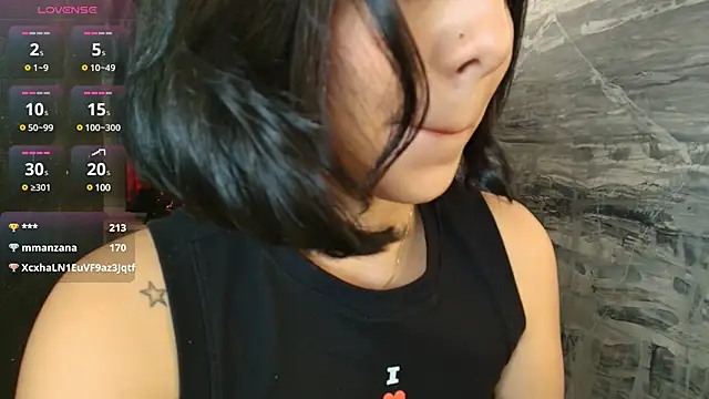 Snapshot of NicolRoss_ chatting on February 26, 4:24 pm NicolRoss online show from February 26, 4:24 pm