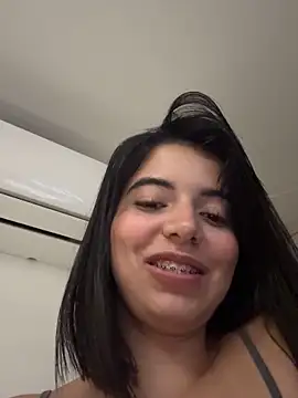 Snapshot of NicolRoss_ chatting on November 12, 8:59 am NicolRoss online show from November 12, 8:59 am