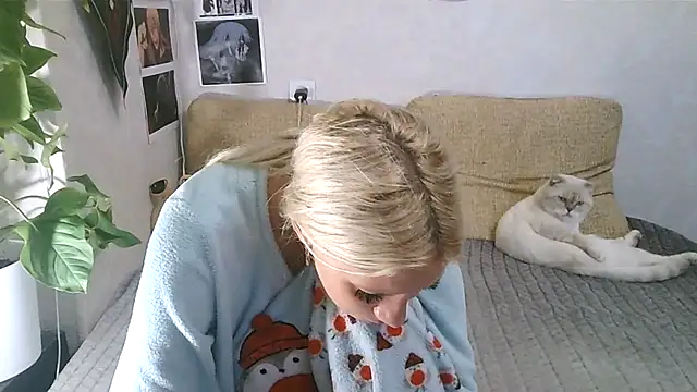 -GoldenGirl- online show from October 22, 11:10 am