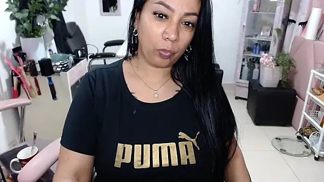 titsbiglovers online show from February 16, 8:05 pm