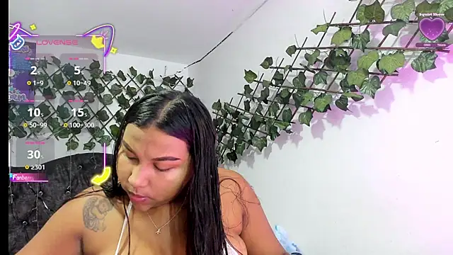 PaulinaSwan online show from December 2, 4:57 pm