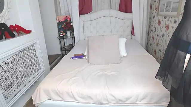 AmiHotGranny online show from March 5, 6:31 am