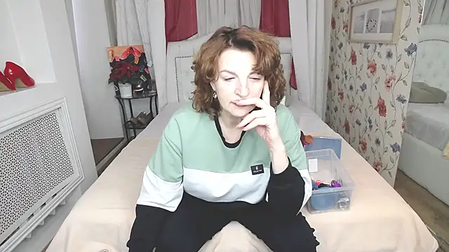 AmiHotGranny online show from April 5, 12:46 pm