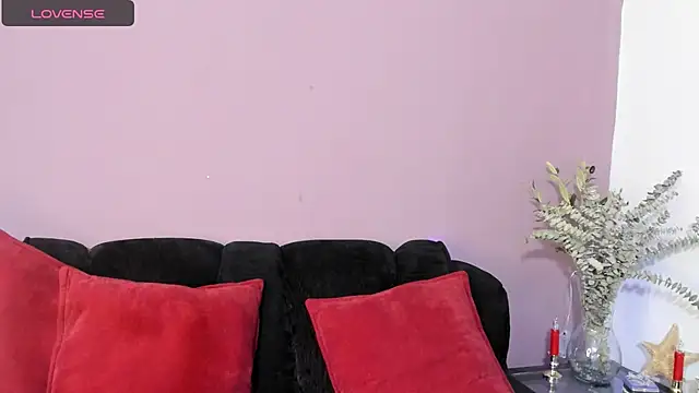 Snapshot of lenna__lujan05 chatting on January 31, 9:05 am lenna lujan05 online show from January 31, 9:05 am