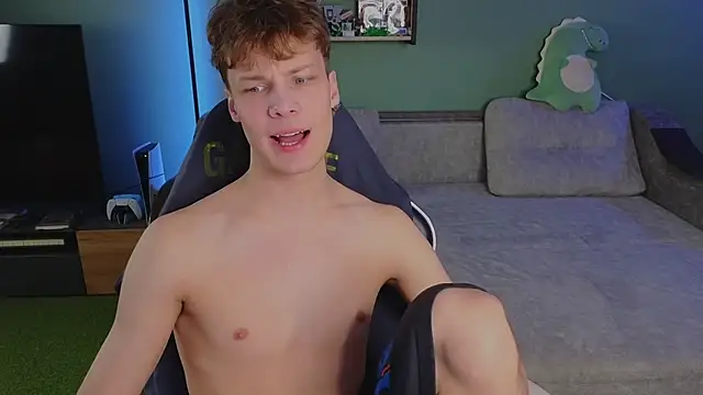 TeddyLiLboy online show from November 7, 9:31 am