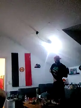 eltoulou online show from February 5, 8:46 pm