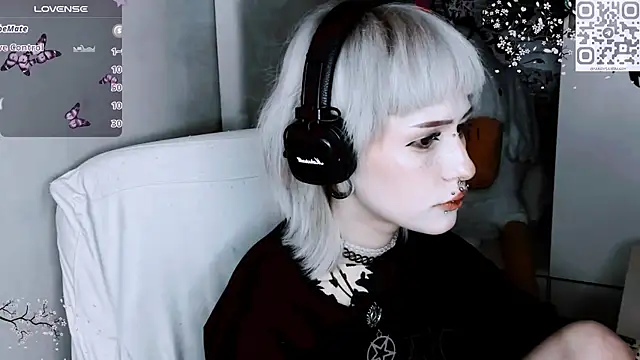 say mary online show from November 10, 1:43 pm