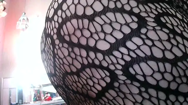 BeckiTooSweet online show from March 1, 5:05 pm