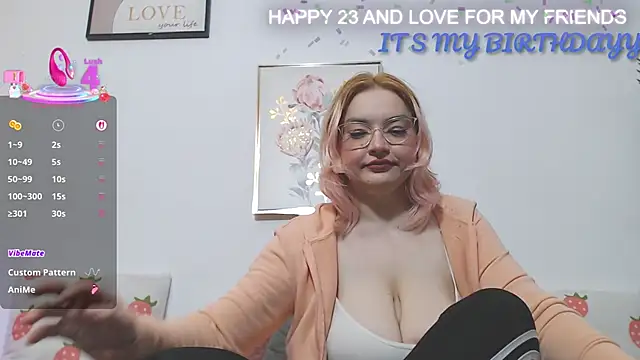 Snapshot of Catlady333 chatting on September 14, 8:19 pm Catlady333 online show from September 14, 8:19 pm