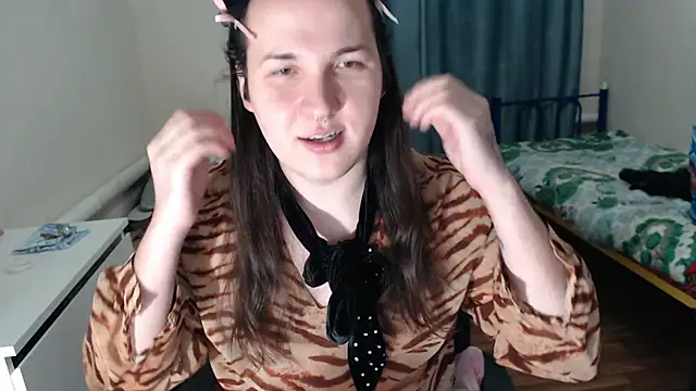 EvaMiron online show from December 5, 6:59 pm