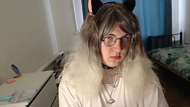 EvaMiron online show from February 17, 8:22 am