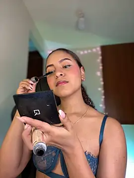 Snapshot of gretta_kler1 chatting on December 24, 11:00 pm gretta kler1 online show from December 24, 11:00 pm