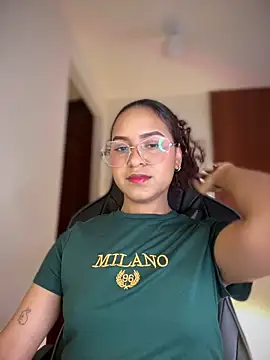 Snapshot of gretta_kler1 chatting on February 6, 1:32 pm gretta kler1 online show from February 6, 1:32 pm