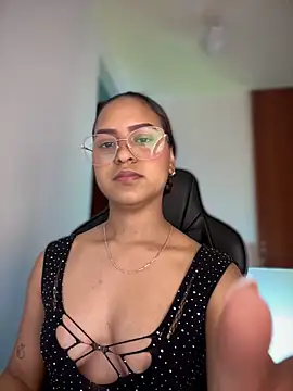 Snapshot of gretta_kler1 chatting on February 13, 1:37 pm gretta kler1 online show from February 13, 1:37 pm